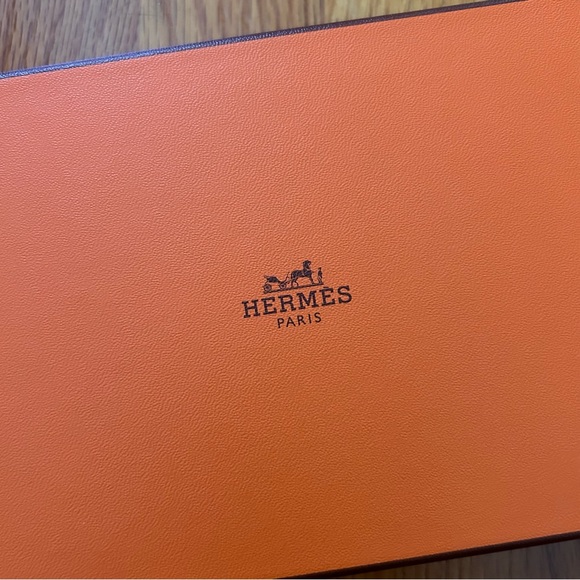 Hermes Gift Box with Bag - Picture 5 of 8